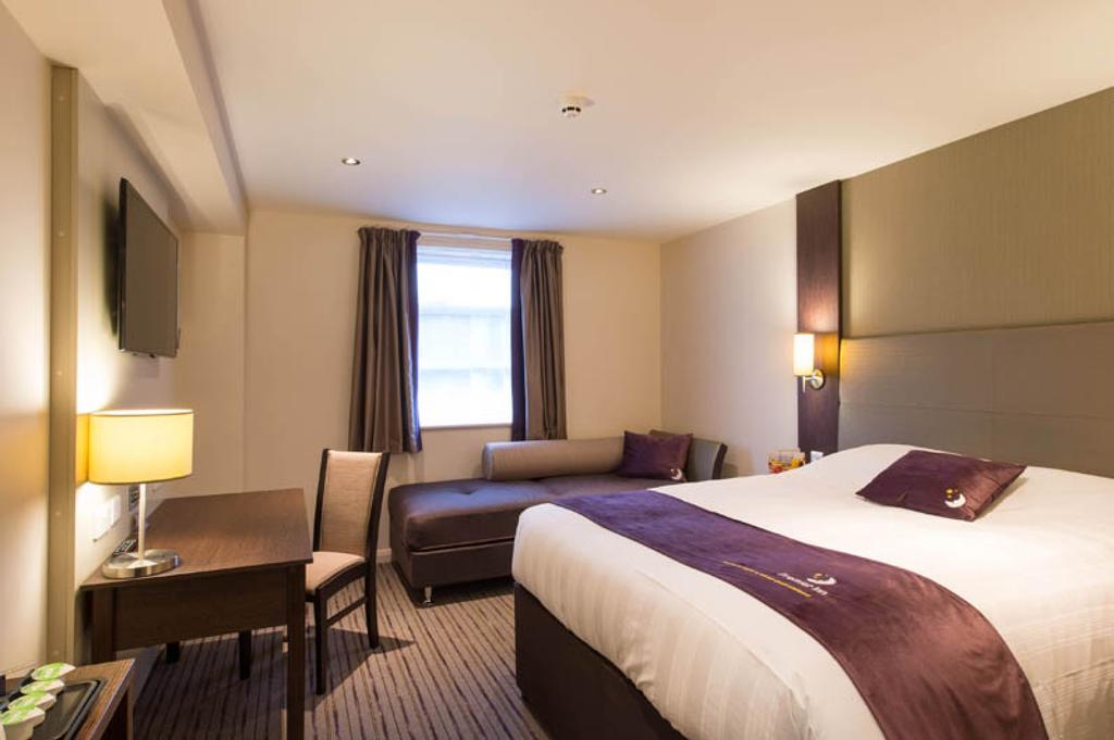Premier Inn London Kingston Upon Thames Exteriér fotografie